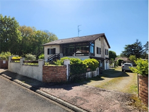 propriete à la vente -   86400  VOULEME, surface 212 m2 vente propriete - UBI421536685